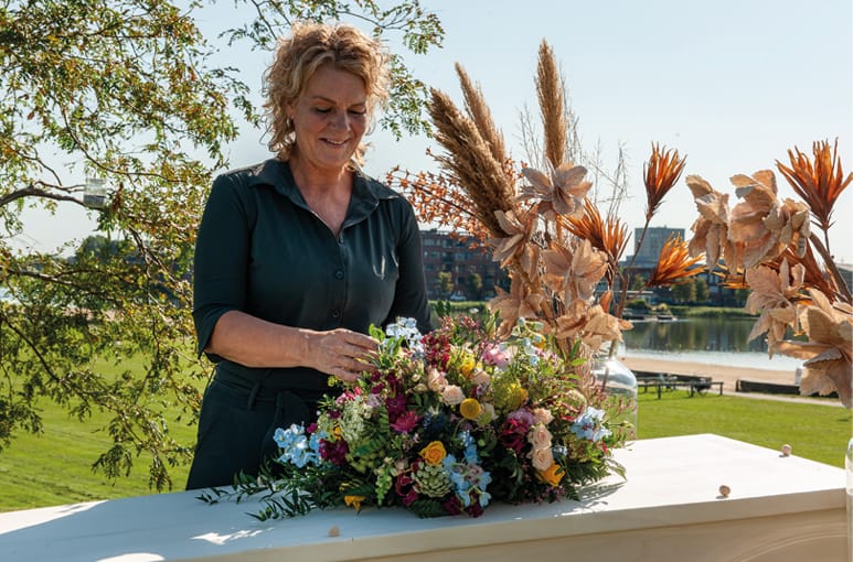 Foto van Joan Belmer, uitvaartverzorger Multi Uitvaartverzorging